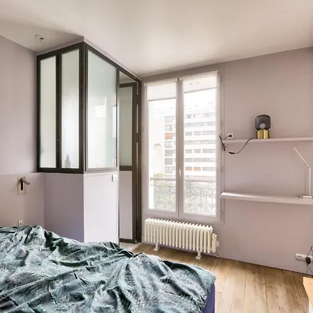 Apartment Charming For 2 People In 10 *