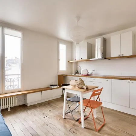 Charming For 2 People In 10 Apartment
